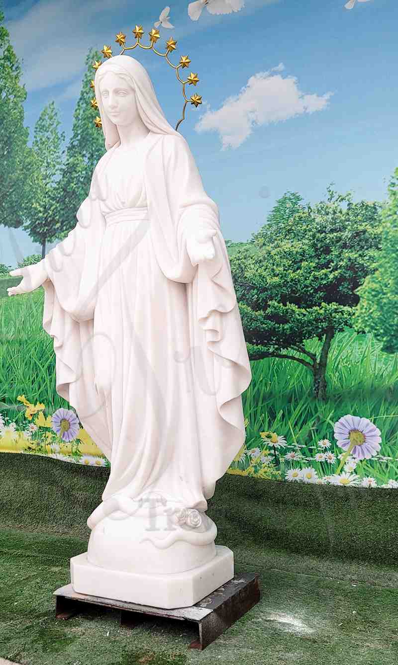 Fine Carving Skills: