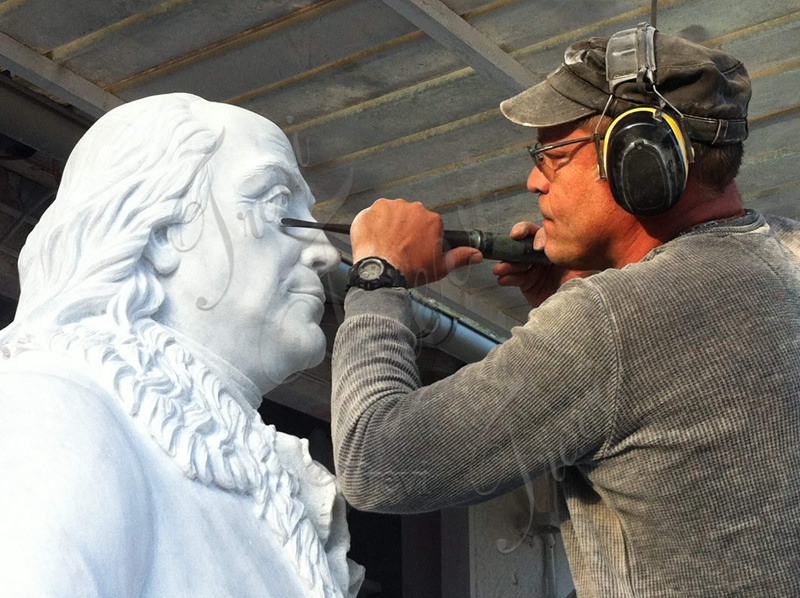 detailed-carving-Trevi-Sculpture