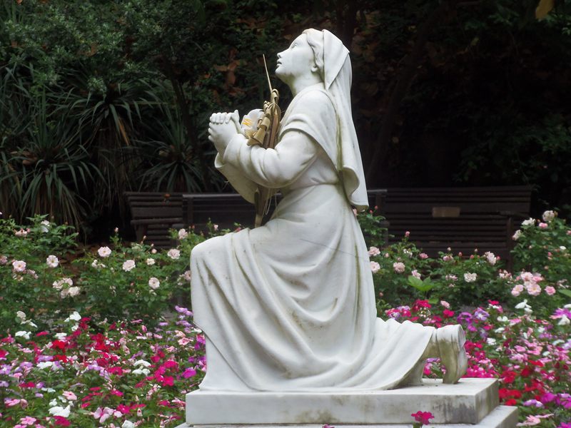 Marble Saint Bernadette Statue Description